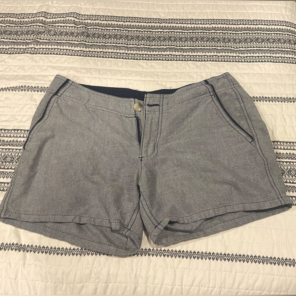 Size 2 PFG Columbia shorts (W)